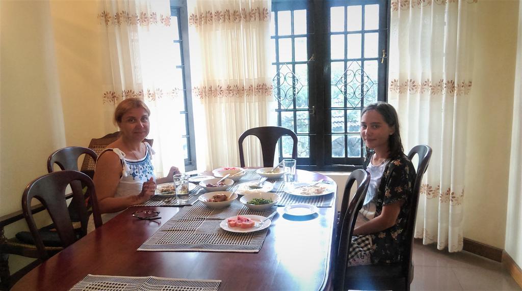 Glory Homestay แคนดี้ ภายนอก รูปภาพ