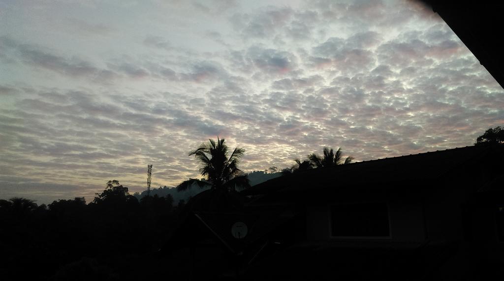 Glory Homestay แคนดี้ ภายนอก รูปภาพ