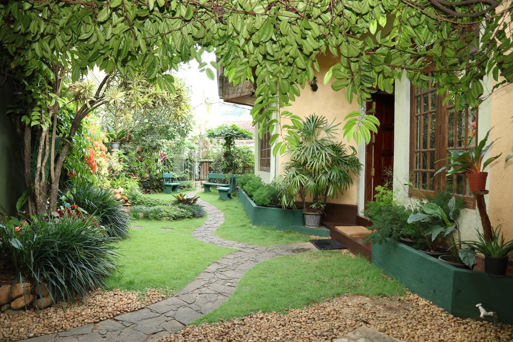 Glory Homestay แคนดี้ ภายนอก รูปภาพ
